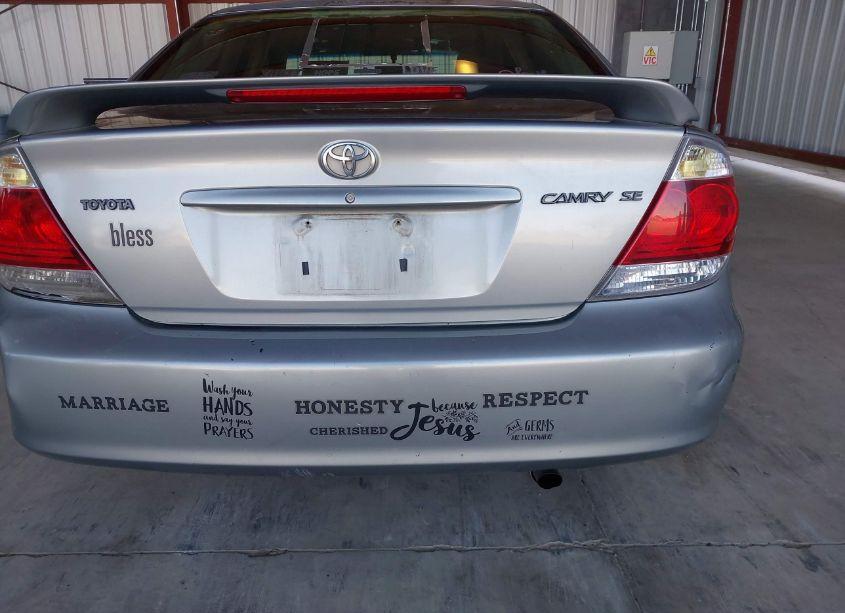 Photo 16 of 2005 Toyota Camry SE (VIN 4T1BE30K25U990898)