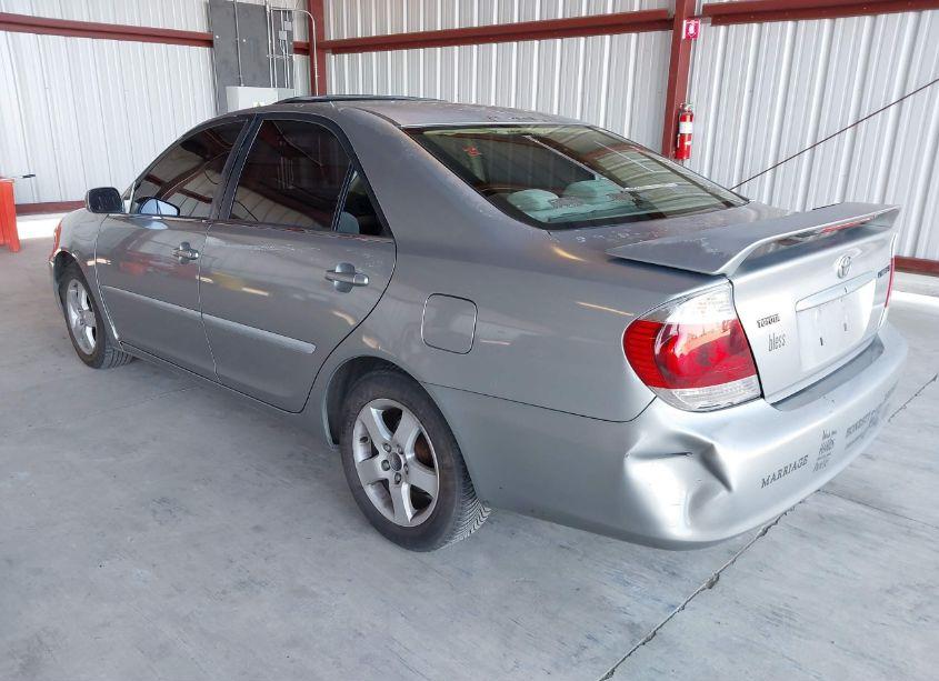 Photo 3 of 2005 Toyota Camry SE (VIN 4T1BE30K25U990898)