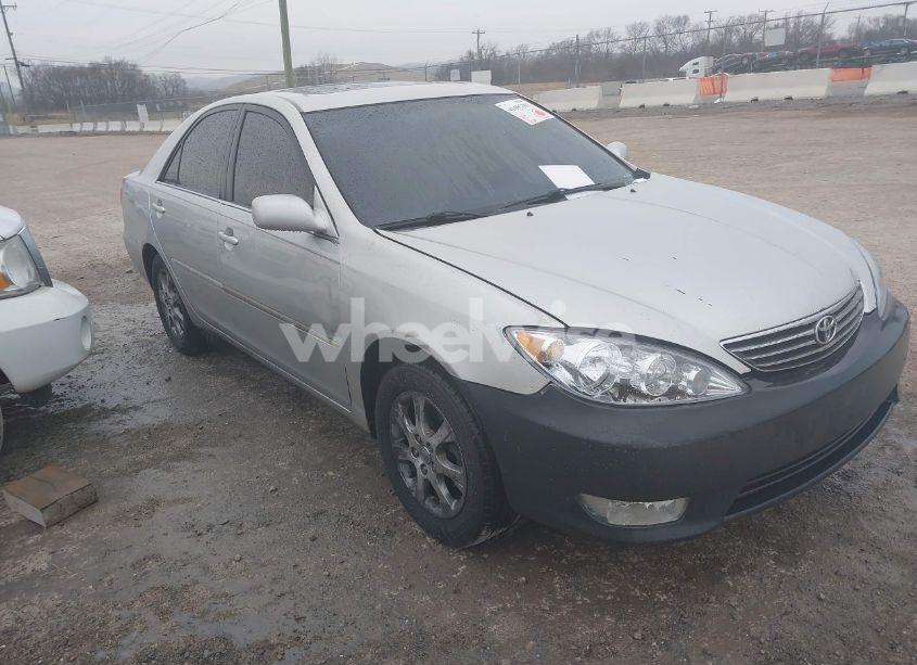 2006 Toyota Camry XLE (VIN 4T1BE30K26U689016) main photo