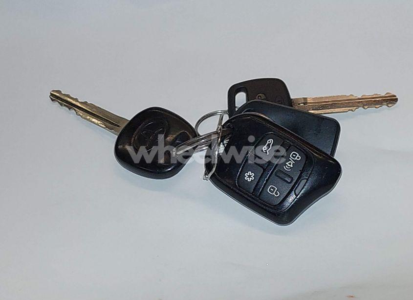 Photo 11 of 2002 Toyota Camry XLE (VIN 4T1BE30K32U015449)