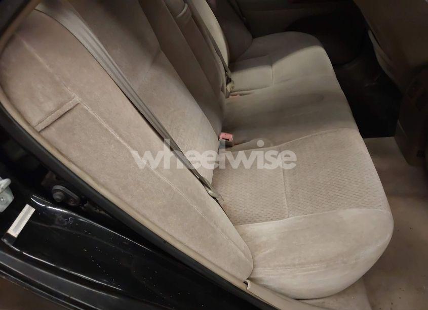 Photo 8 of 2002 Toyota Camry XLE (VIN 4T1BE30K32U015449)