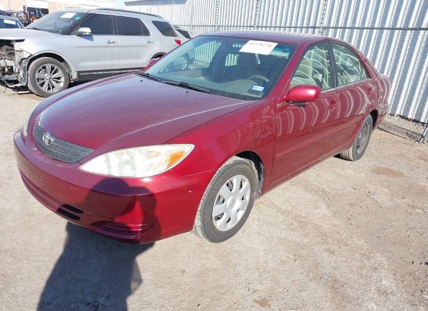 Photo 2 of 2002 Toyota Camry LE (VIN 4T1BE30K32U101585)