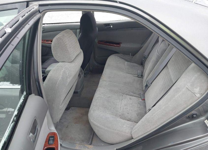 Photo 8 of 2002 Toyota Camry XLE (VIN 4T1BE30K32U574502)