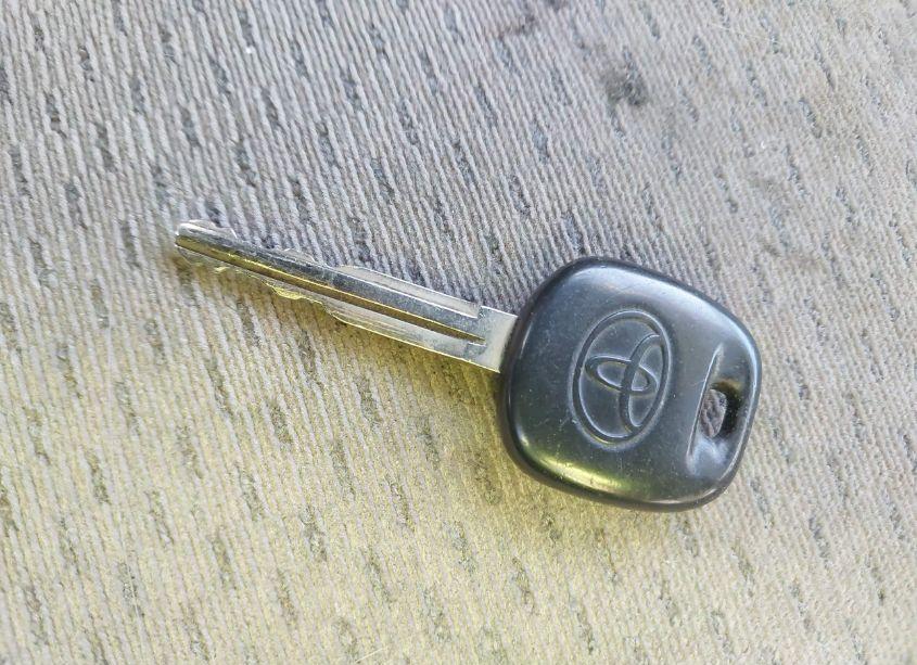 Photo 11 of 2002 Toyota Camry XLE (VIN 4T1BE30K32U604520)