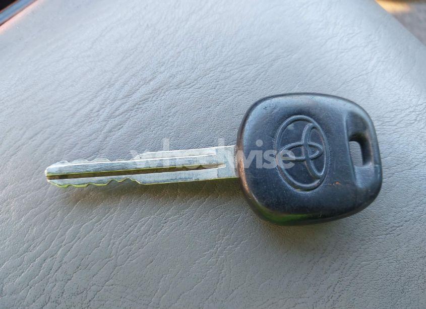 Photo 11 of 2002 Toyota Camry XLE (VIN 4T1BE30K32U623407)