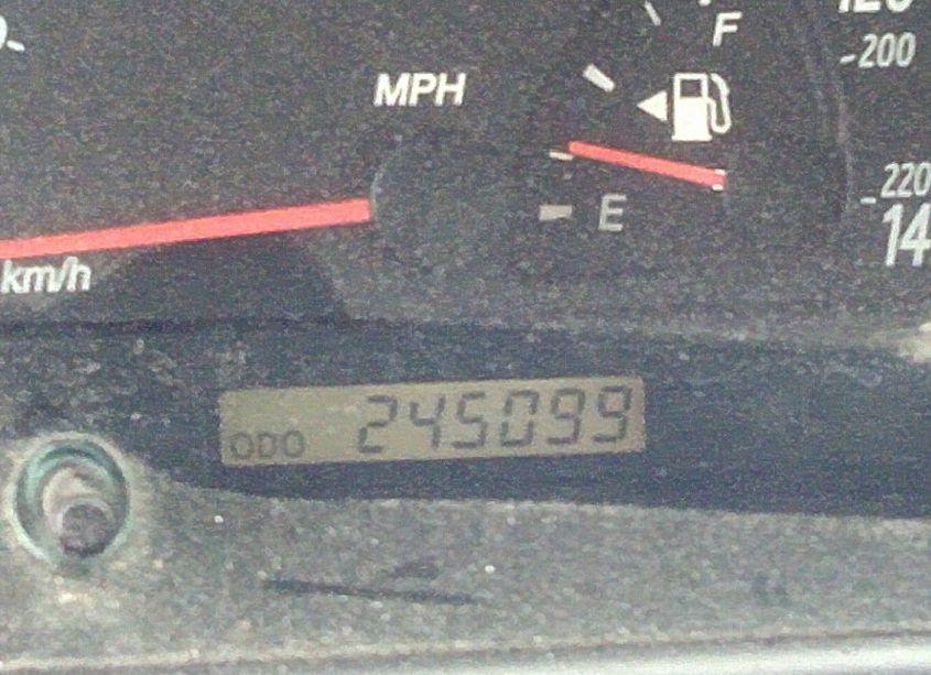 Photo 12 of 2003 Toyota Camry XLE (VIN 4T1BE30K33U135687)