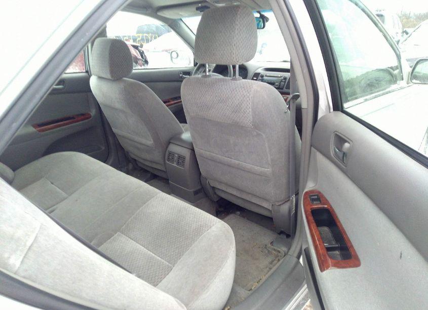 Photo 8 of 2003 Toyota Camry XLE (VIN 4T1BE30K33U135687)