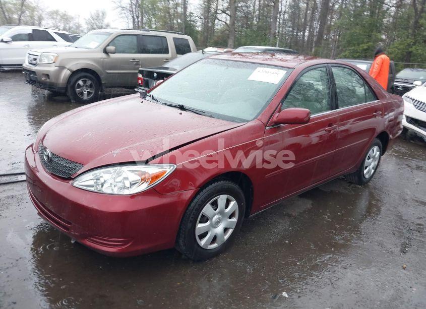 Photo 2 of 2003 Toyota Camry LE (VIN 4T1BE30K33U193248)