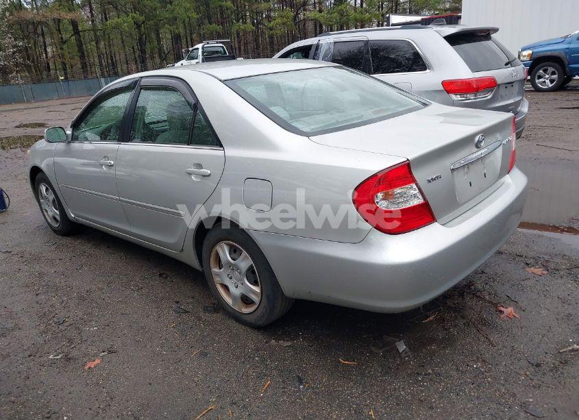 Photo 3 of 2003 Toyota Camry XLE (VIN 4T1BE30K33U218097)