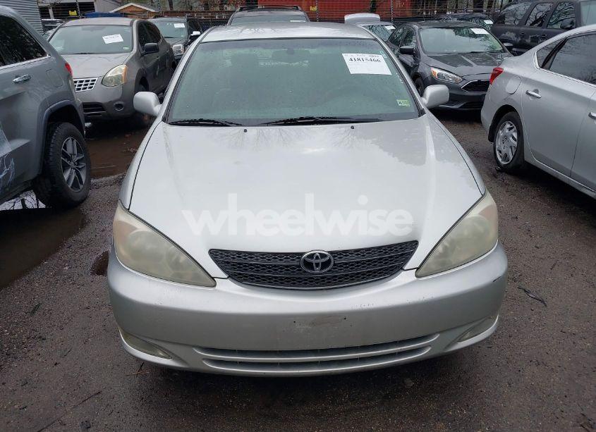 Photo 6 of 2003 Toyota Camry XLE (VIN 4T1BE30K33U218097)