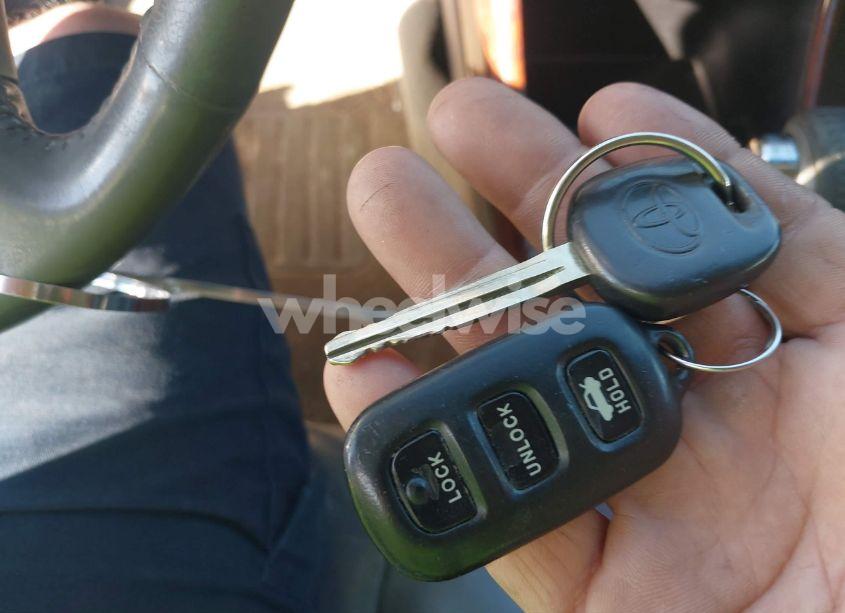 Photo 11 of 2003 Toyota Camry XLE (VIN 4T1BE30K33U222733)