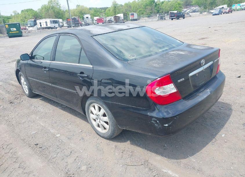 Photo 3 of 2003 Toyota Camry XLE (VIN 4T1BE30K33U243758)