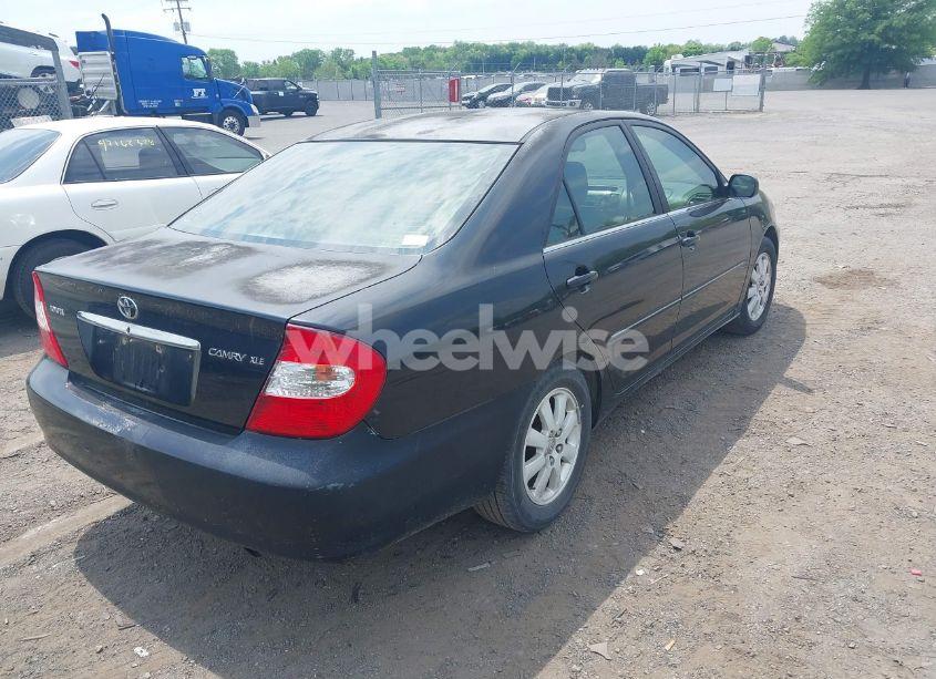 Photo 4 of 2003 Toyota Camry XLE (VIN 4T1BE30K33U243758)