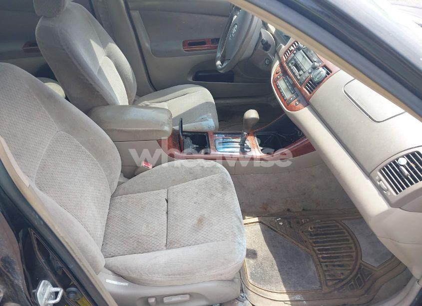 Photo 5 of 2003 Toyota Camry XLE (VIN 4T1BE30K33U243758)