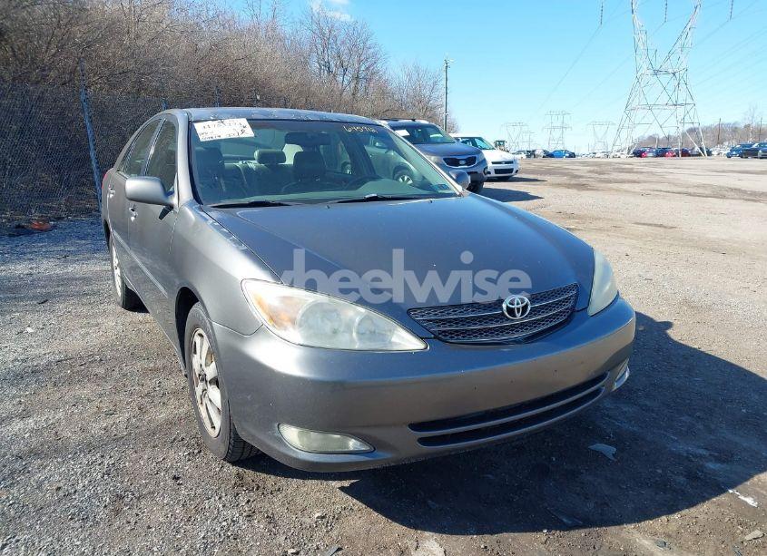 Photo 12 of 2003 Toyota Camry XLE (VIN 4T1BE30K33U645912)