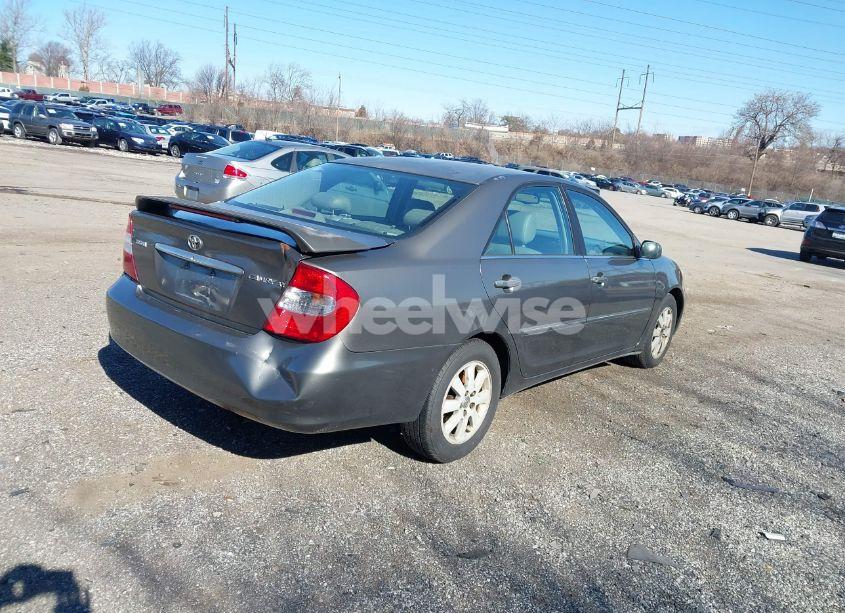 Photo 4 of 2003 Toyota Camry XLE (VIN 4T1BE30K33U645912)