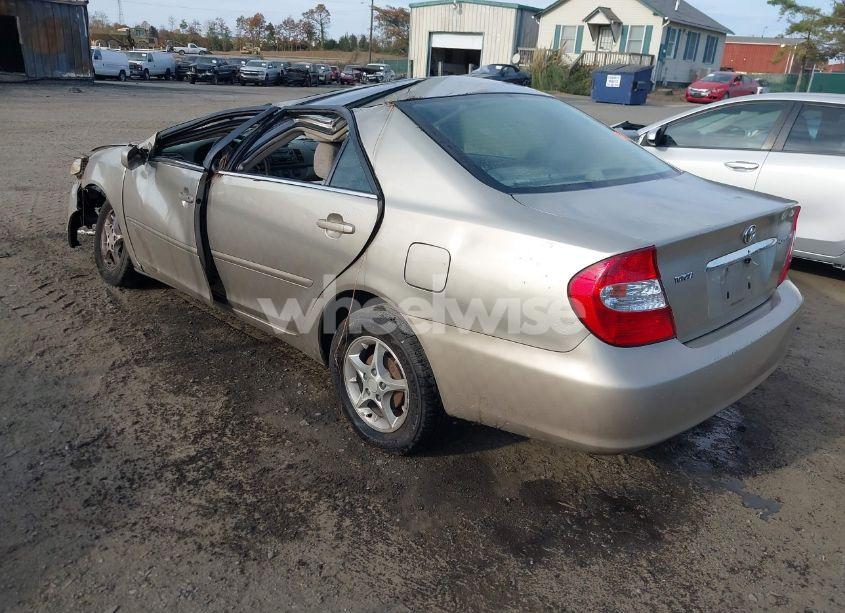 Photo 3 of 2003 Toyota Camry LE (VIN 4T1BE30K33U672365)