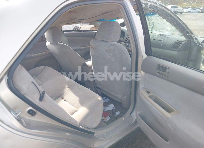 Photo 8 of 2003 Toyota Camry LE (VIN 4T1BE30K33U672365)