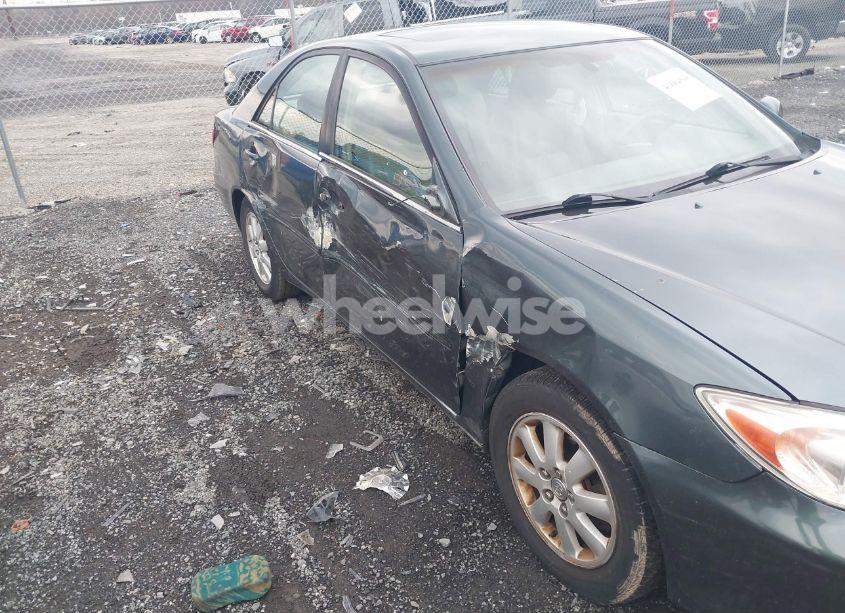 Photo 6 of 2003 Toyota Camry XLE (VIN 4T1BE30K33U718082)