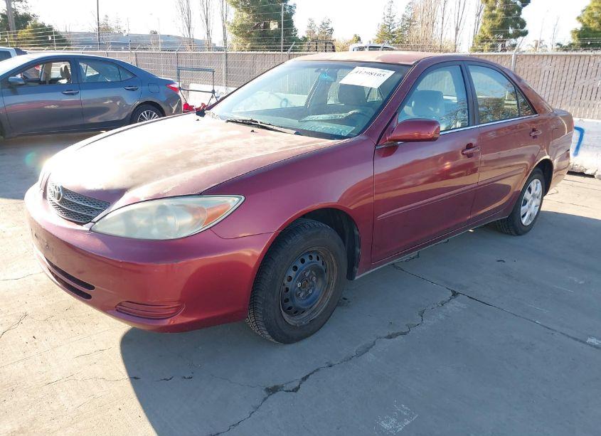 Photo 2 of 2004 Toyota Camry LE (VIN 4T1BE30K34U366400)