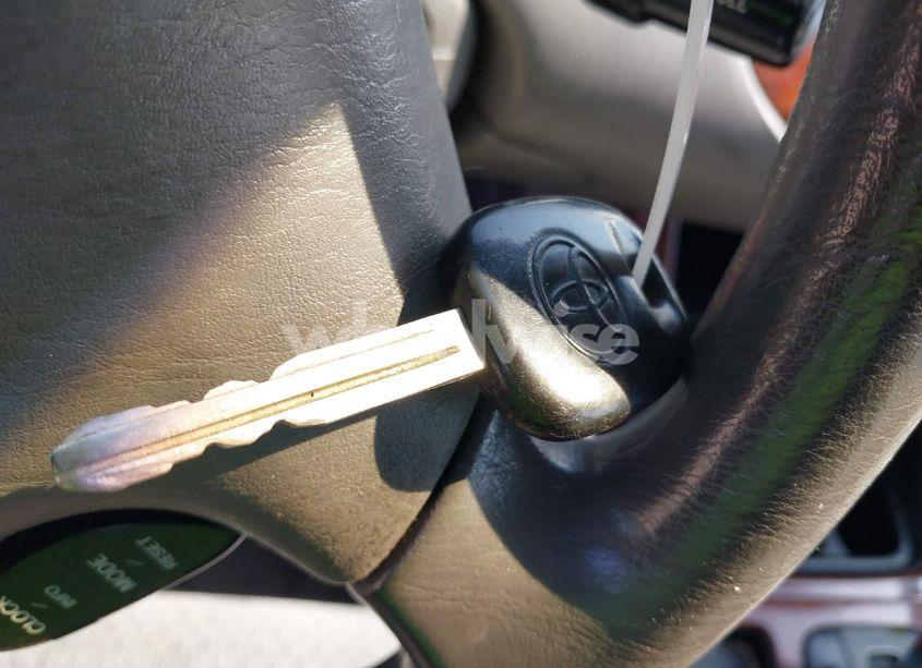 Photo 11 of 2004 Toyota Camry XLE (VIN 4T1BE30K34U811153)