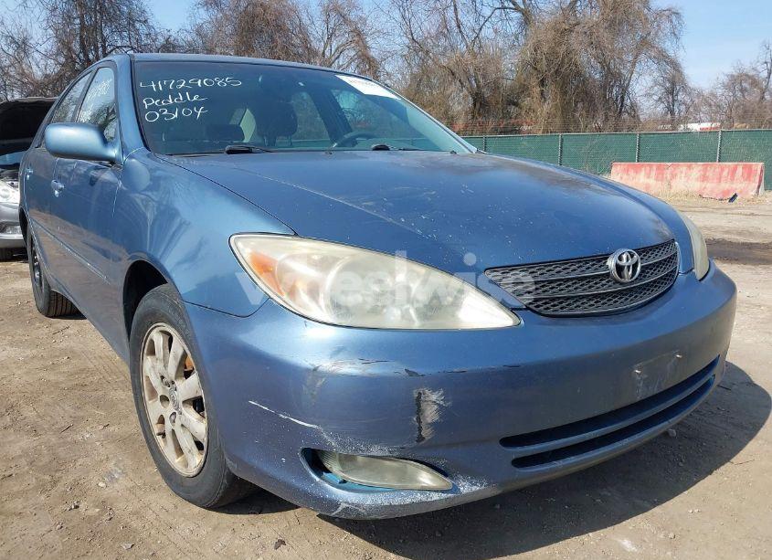 Photo 6 of 2004 Toyota Camry XLE (VIN 4T1BE30K34U811153)
