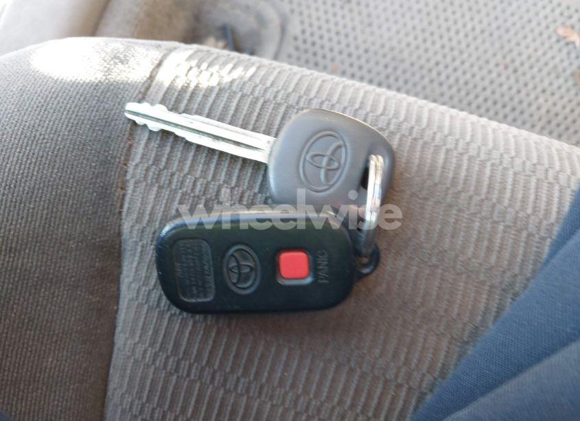Photo 11 of 2005 Toyota Camry XLE (VIN 4T1BE30K35U016363)