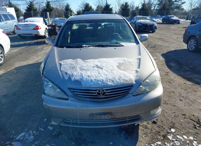 Photo 12 of 2005 Toyota Camry XLE (VIN 4T1BE30K35U016363)