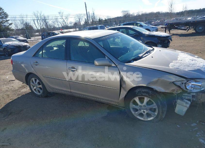 Photo 13 of 2005 Toyota Camry XLE (VIN 4T1BE30K35U016363)