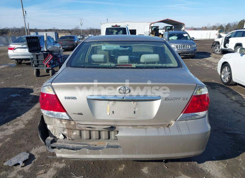 Photo 16 of 2005 Toyota Camry XLE (VIN 4T1BE30K35U016363)
