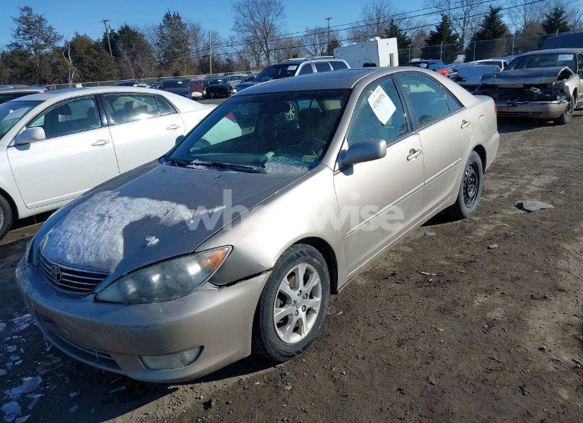 Photo 2 of 2005 Toyota Camry XLE (VIN 4T1BE30K35U016363)