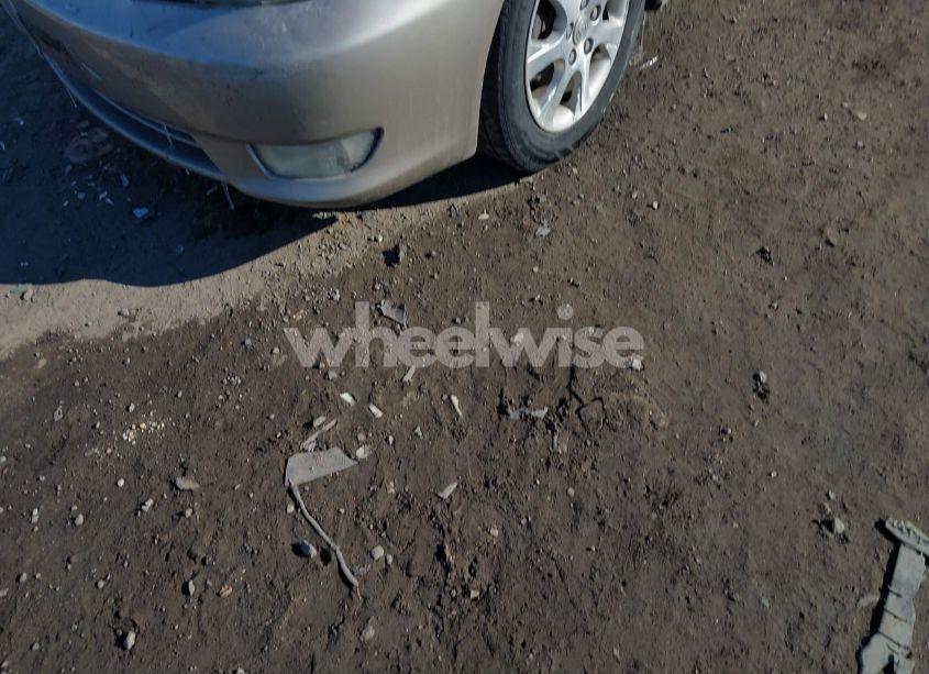 Photo 6 of 2005 Toyota Camry XLE (VIN 4T1BE30K35U016363)