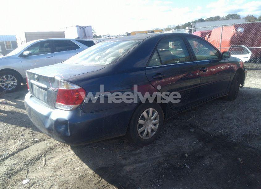 Photo 4 of 2005 Toyota Camry LE (VIN 4T1BE30K35U102028)