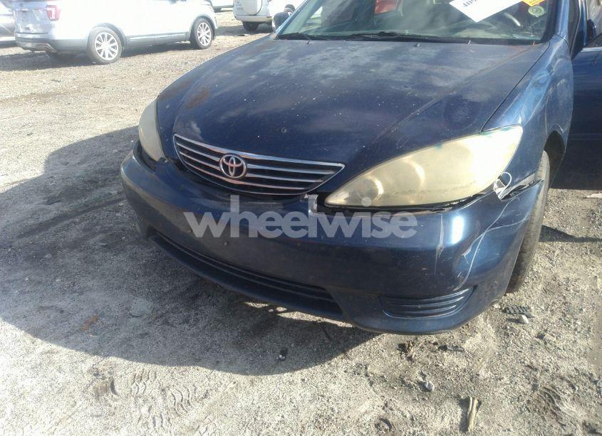 Photo 6 of 2005 Toyota Camry LE (VIN 4T1BE30K35U102028)