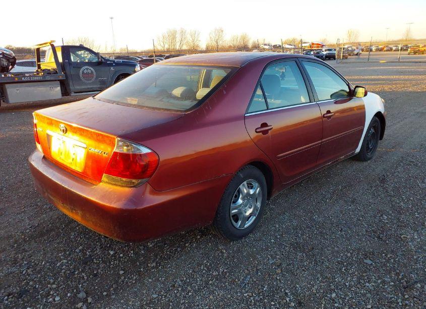 Photo 4 of 2005 Toyota Camry LE (VIN 4T1BE30K35U413457)