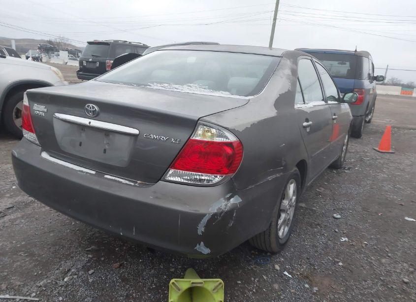 Photo 3 of 2005 Toyota Camry XLE (VIN 4T1BE30K35U581907)