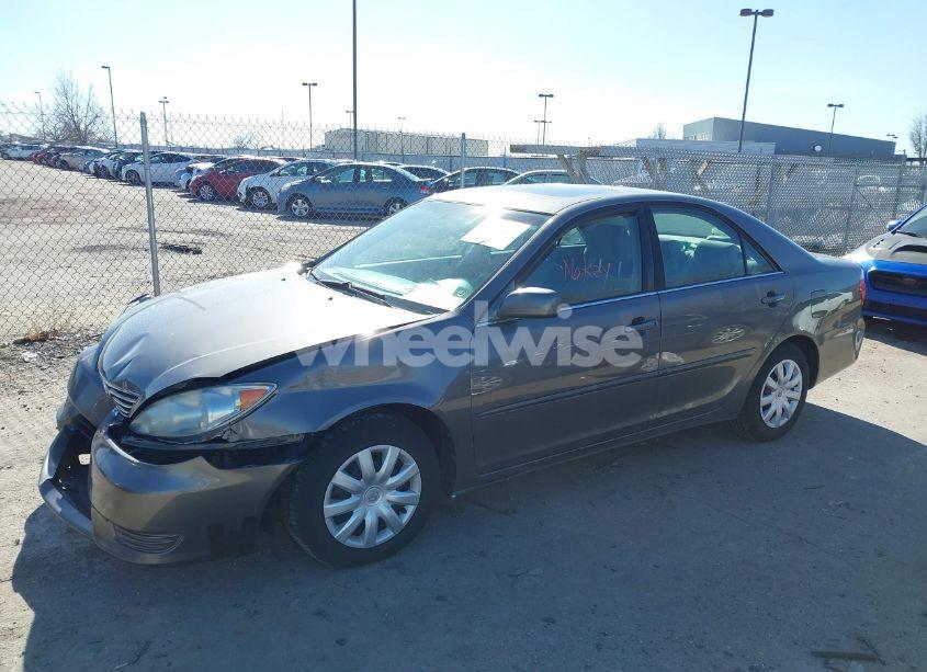 Photo 2 of 2006 Toyota Camry LE (VIN 4T1BE30K36U686030)