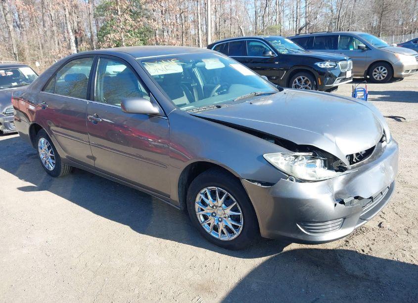 2006 Toyota Camry LE (VIN 4T1BE30K36U742354) main photo