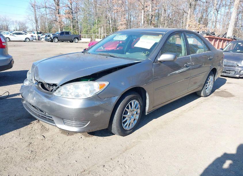 Photo 2 of 2006 Toyota Camry LE (VIN 4T1BE30K36U742354)