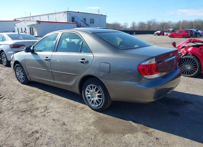 Photo 3 of 2006 Toyota Camry LE (VIN 4T1BE30K36U742354)