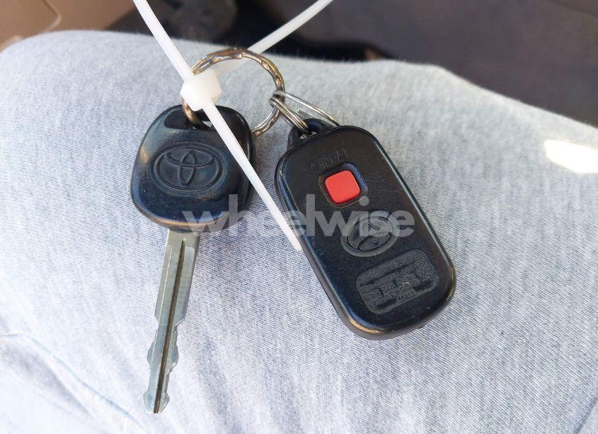 Photo 11 of 2002 Toyota Camry XLE (VIN 4T1BE30K42U104687)