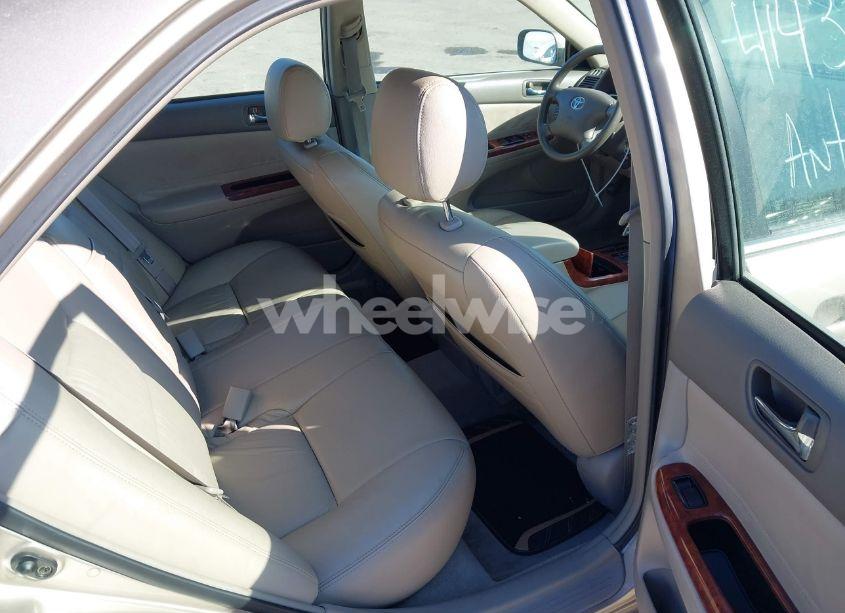 Photo 8 of 2002 Toyota Camry XLE (VIN 4T1BE30K42U104687)