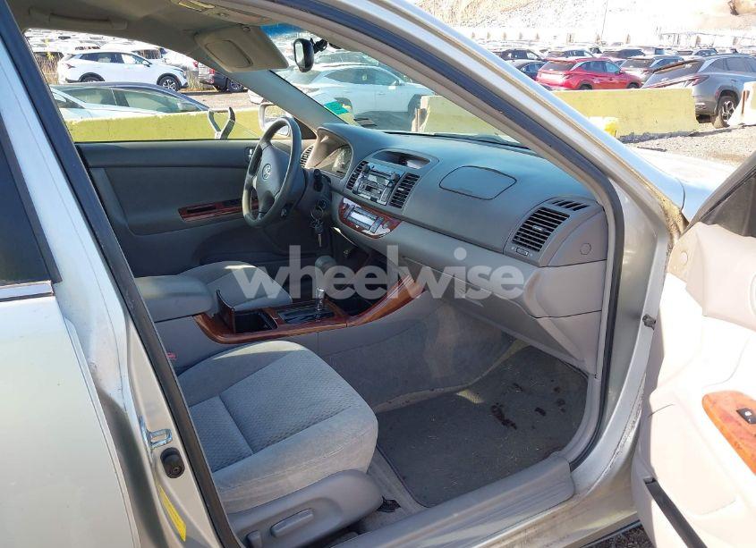 Photo 5 of 2003 Toyota Camry XLE (VIN 4T1BE30K43U227357)