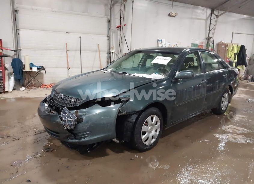 Photo 2 of 2003 Toyota Camry LE (VIN 4T1BE30K43U747042)