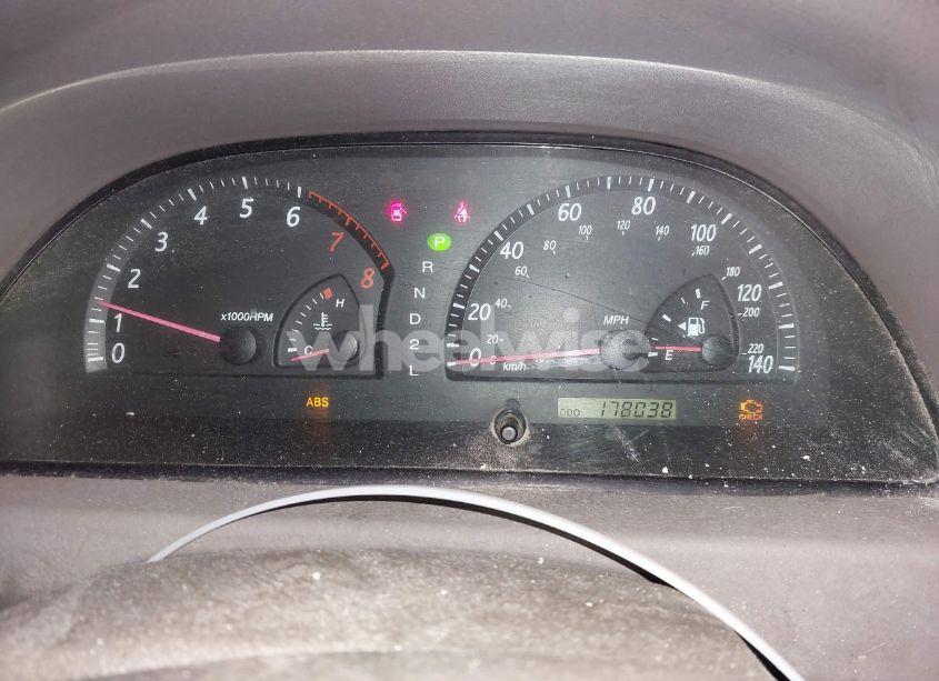 Photo 7 of 2003 Toyota Camry LE (VIN 4T1BE30K43U747042)