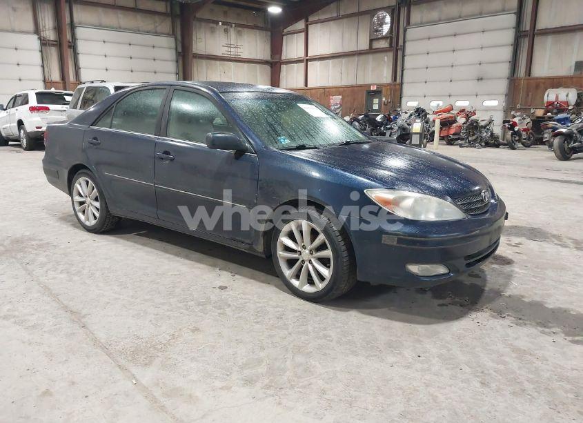 2004 Toyota Camry LE/SE/XLE (VIN 4T1BE30K44U292744) main photo
