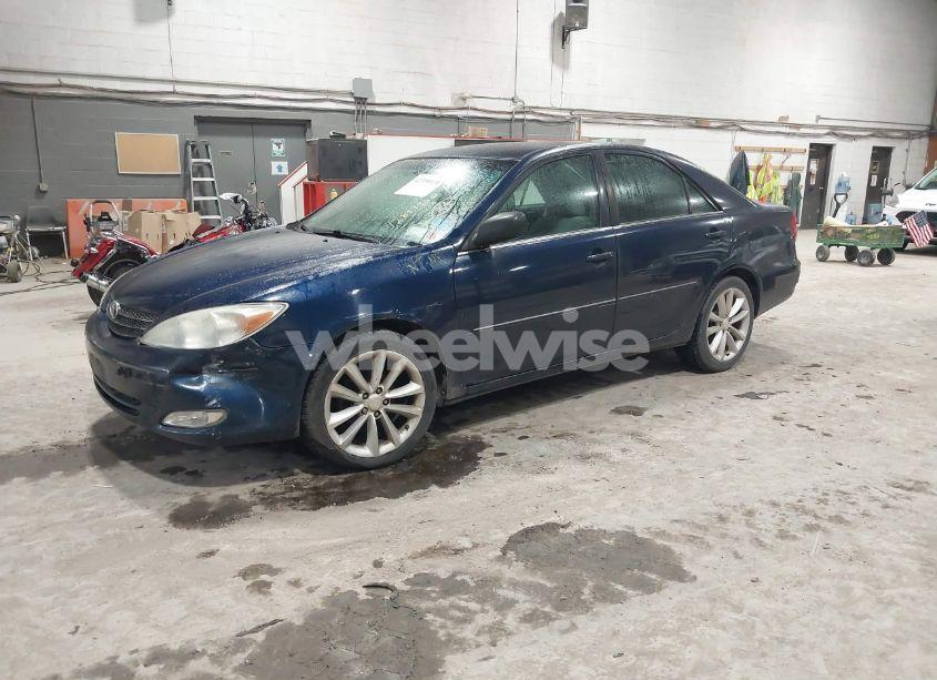 Photo 2 of 2004 Toyota Camry LE/SE/XLE (VIN 4T1BE30K44U292744)