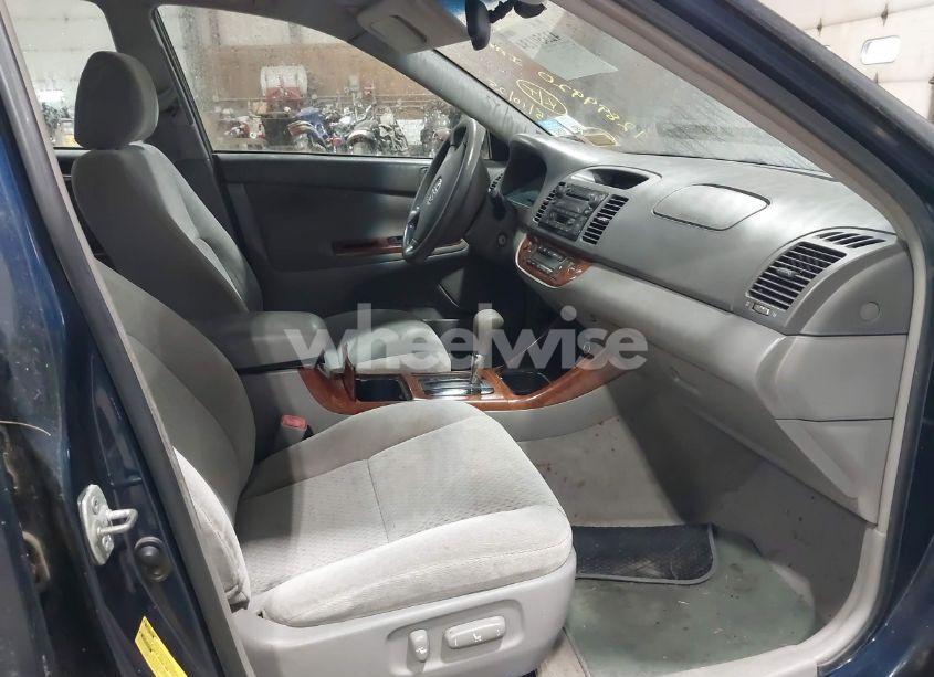 Photo 5 of 2004 Toyota Camry LE/SE/XLE (VIN 4T1BE30K44U292744)