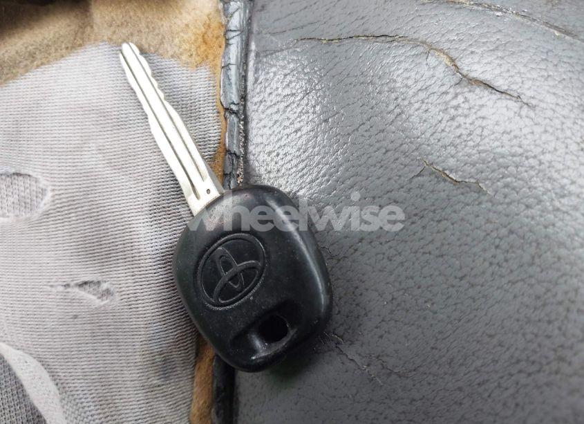 Photo 11 of 2004 Toyota Camry XLE (VIN 4T1BE30K44U296678)