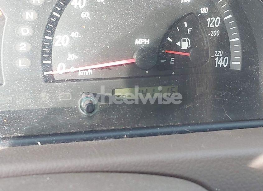 Photo 16 of 2004 Toyota Camry LE (VIN 4T1BE30K44U305606)